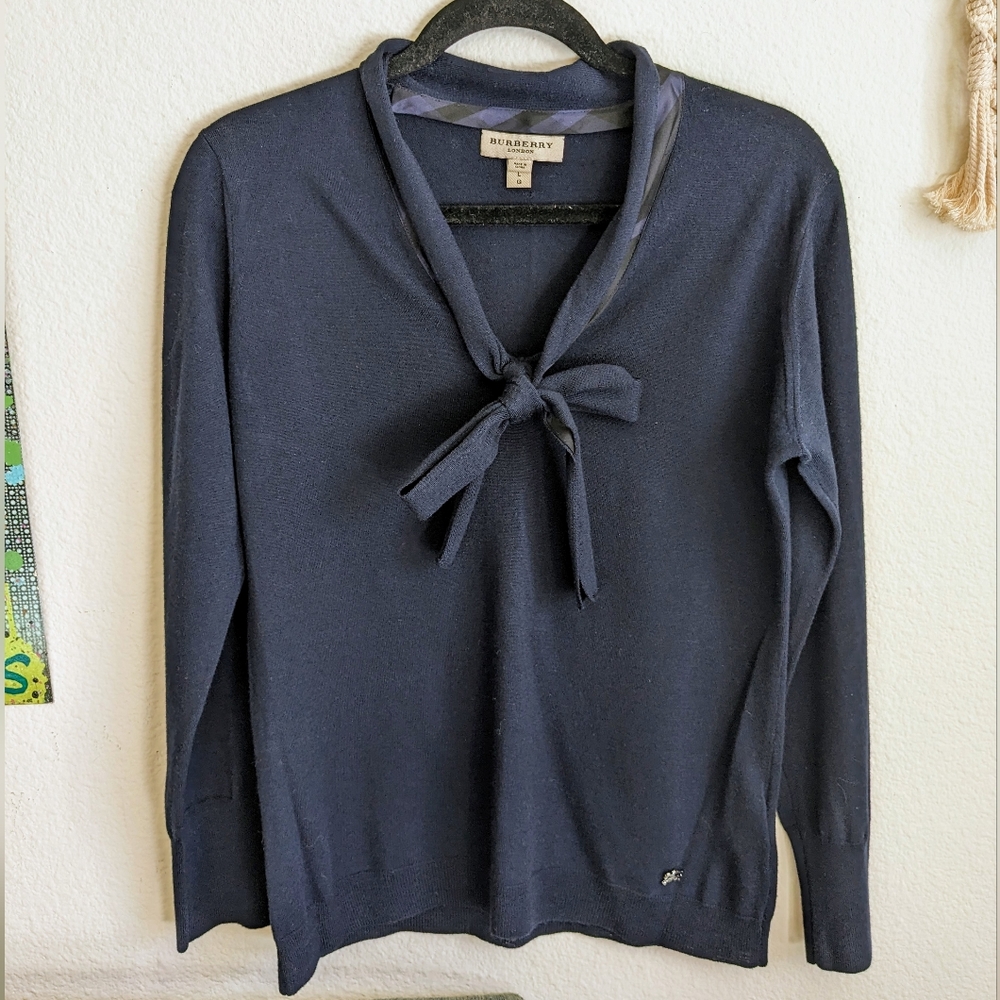 Burberry London V-Neck Blue Wool Sweater Bow Tie Front Neck Women's Sz Large